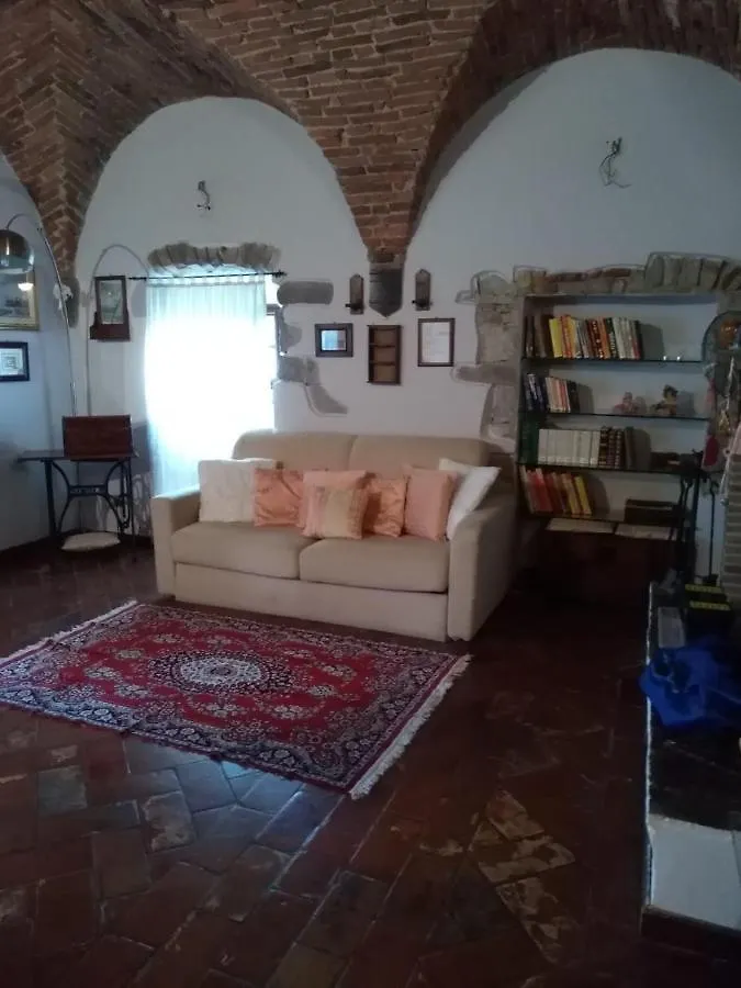 Castello Di Casallia Vetulonia